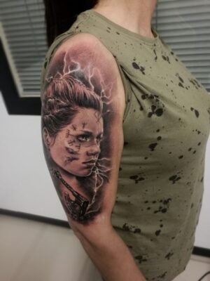 Tatuaje retrato mujer Vikingos