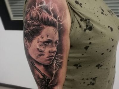 Tatuaje retrato mujer Vikingos